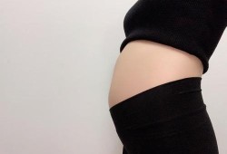 为什么我腹肌比较明显，但是肚子还这么鼓，比胸肌还突出一点,孕期只胖肚子,其他部位不胖