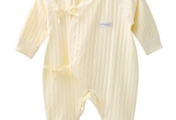 刚出生的婴儿准备几件衣服合适,胎儿宝宝图片