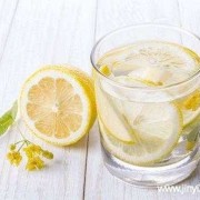 孕期能喝蜂蜜柠檬水吗（孕妇可以喝柠檬蜂蜜水吗）