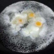 怀孕可以吃冰糖煮鸡蛋不,孕期可以吃冰糖吗会胖吗