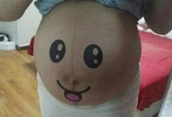 孕期肚脐凹（孕期肚脐凹进去是怎么回事啊）