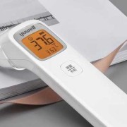 两个月宝宝正常温度是多少？两个月宝宝体温37.6是正常的吗,怀孕两个月的胎儿有多大图片