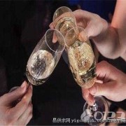 孕妇偶尔喝啤酒可以吗？孕妇喝啤酒对胎儿有什么影响,怀孕喝啤酒对胎儿有影响吗视频