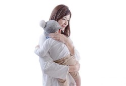 孕妇能不能抱小孩,孕期抱孩子会有影响吗图片