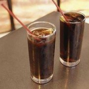 怀孕6个月喝了一点点可乐怎么办会不会对宝宝造成影响,孕期喝了可乐对孩子有影响吗