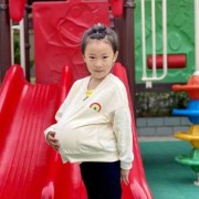 两岁宝宝肚子很大怎么办呢？宝宝的肚子大得有些不正常了,孕期肚子大胎儿就大吗