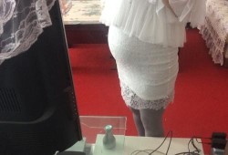 孕期勒肚子（怀孕四个多月裤子穿太紧把肚子勒痛了对宝宝有影响吗）