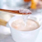燕窝胎儿大（孕妇吃燕窝的好处和坏处）