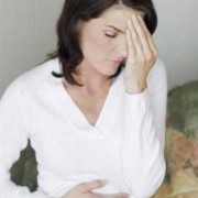 孕期下腹坠痛（怀孕4个月下腹有坠痛正常吗）