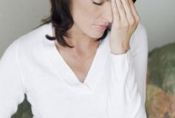 孕期下腹坠痛（怀孕4个月下腹有坠痛正常吗）