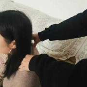 孕妇捶背胎儿会受伤吗（孩子给母亲捶背母亲的感受(快速)）