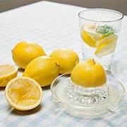 孕妇可以喝柠檬水吗?对胎儿有影响吗,孕期可以吃柠檬吗早期
