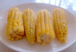 怀孕吃煮熟的玉米好吗？怕不怕影响到孩子或者引起孕吐呢,孕期可以吃玉米吗?