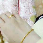 孕期戴金器（孕期戴金饰品对孩子有影响吗）