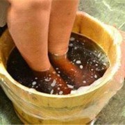 孕妇可以用艾草泡脚吗,孕期可以用艾草泡脚吗晚上