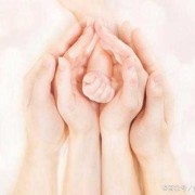 胎儿照片（宣布宝宝出生的朋友圈应该如何发）