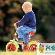 胎儿腿短（胎儿腿短吃什么可以补起来）