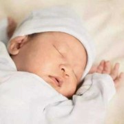 侧卧胎儿踢（侧卧胎儿踢得厉害）