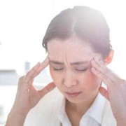 孕期嗓子酸（孕期嗓子酸酸的感觉怎么回事）