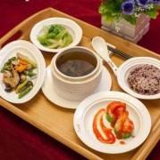 孕中晚期，烧饭炒菜时总感觉胎动特别厉害，因为炉火位置的原因，腹部很烫，对胎儿安全吗,孕妇烧菜对胎儿有害吗