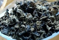 孕期可以吃菠菜（吃了菠菜大便会是黑色的吗）