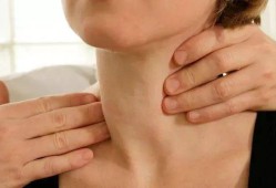 孕期甲状腺素偏高原因（我怀孕5个月了，甲状腺素偏高怎么回事）