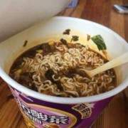 怀孕期间能吃方便面吗（怀孕9周可以吃泡面吗）