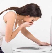 孕期晚上反酸（我怀孕4个月了，一到晚上就胃酸严重，烧心，怎么办）