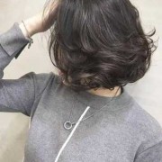 孕期烫头（孕期两个月左右，可以烫头发么，烫发尾）