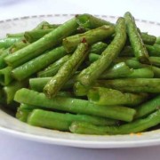 孕期可以吃扁豆吗（孕妇能吃扁豆吗？差不多怀孕两个月了，早期有什么饮食禁忌的呢）