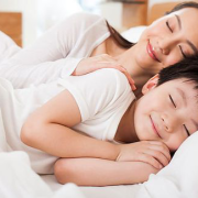 胎儿对爸爸会有感应吗（2岁孩子能感应到妈妈吗）