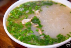 孕期吃鸡血（哺乳期可以吃鸡血粉丝汤吗）