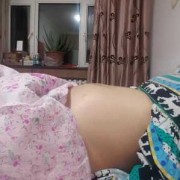 孕期四个月肚子胀胀的（孕期四个月肚子胀胀的很大正常吗）