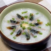 孕期能吃皮蛋瘦肉粥吗（怀孕初期的孕妇，可以喝皮蛋瘦肉粥吗）