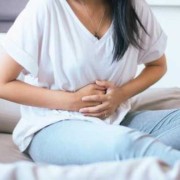 孕期饭后胃痛（胃疼后背也疼是怎么回事,吃完饭后胃和后背就疼的特别厉害）
