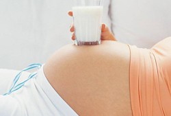 孕期没喝牛奶（孕妇喝牛奶吐是正常的吗）
