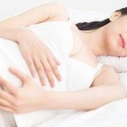 如何判断孕期水肿（孕妇水肿会疼吗？怀孕有三个月多了的）