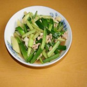 怀孕七个月了，想吃蒜苗炒粉丝，能吃蒜苗吗,孕期能吃蒜苗吗?