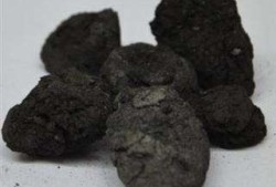 请问宝宝吃了中药后拉的大便是黑色的怎么回事啊？要紧吗,怀孕吃中药胎儿会黑吗