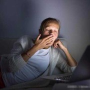 孕期老熬夜（孕期老熬夜会怎么样）