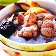 孕期板蓝根（怀孕8个月的孕妇感冒了，能喝板蓝根吗）