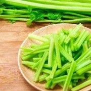 孕妇多吃什么蔬菜好,孕期吃芹菜有什么好处和坏处
