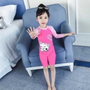 胎儿在肚子里游泳视频（穿泳装的视频属于违规吗）