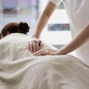 孕期按摩腰部（孕期腰疼，可以去按摩吗）