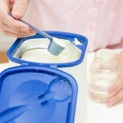 婴儿食量突然减少是怎么回事？4个月多宝宝，肠胃发育有问题吗,胎儿胃部发育是多少周
