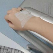 孕妇挂水对胎儿有影响吗（怀孕喝药吊水了怎么办）