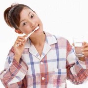孕妇牙龈出血口臭怎么办呢,孕期牙龈出血严重怎么办