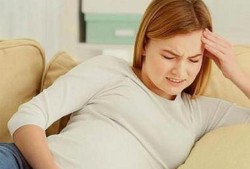 孕期突然头晕（突然间头晕恶心想吐是怎么回事）