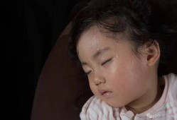 孕期容易出汗什么原因（为什么怀孕后特别容易出汗，而且梦特多）
