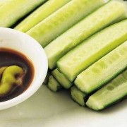 怀孕两个月天天吃黄瓜好吗,怀孕吃黄瓜对胎儿好吗有影响吗